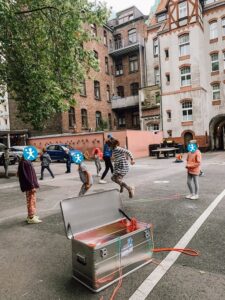 mal-bewegen-Zeit für die Kinder der Grundschule Balthasarstraße in Köln